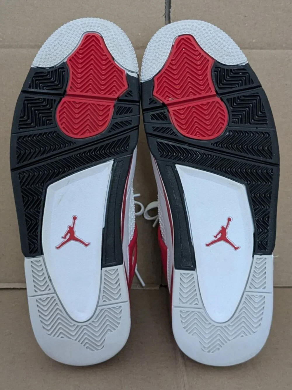 Jordan 4 Retro Red Cement Men's Size 10.5  DH6927-161